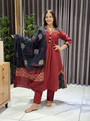maroon black gajji silk neck