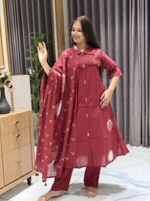maroon bandhani mirror